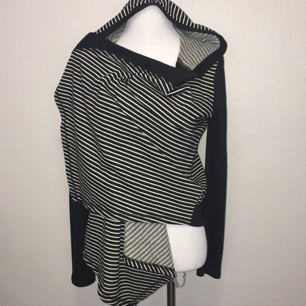 Jessica Simpson hooded cardigan